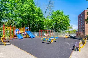 5645 Netherland Ave, New York City, NY 10471 - Photo 15