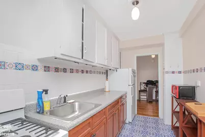 5645 Netherland Avenue #6E, New York City, NY 10471 - Photo 9
