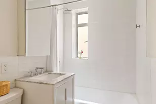 165 W 20th St, New York City, NY 10011 - Photo 7