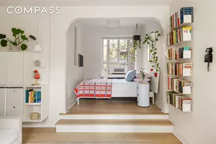 165 W 20th St, New York, NY 10011 - Photo 5