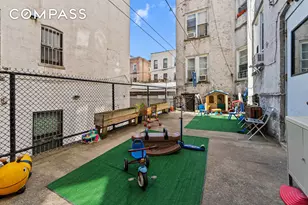 826 43rd St, New York City, NY 11232 - Photo 11