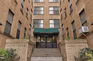 571 Academy St, New York City, NY 10034 - Photo 13