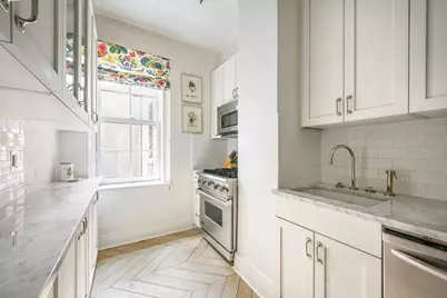 35 W 9th Street #3D, New York City, NY 10011 - Photo 5
