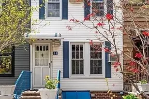 11 Temple Ct, New York City, NY 11218 - Photo 9