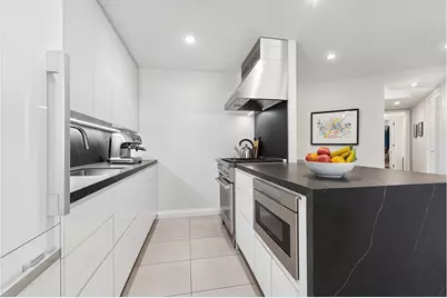 40 E 94th Street #8A, New York City, NY 10128 - Photo 3