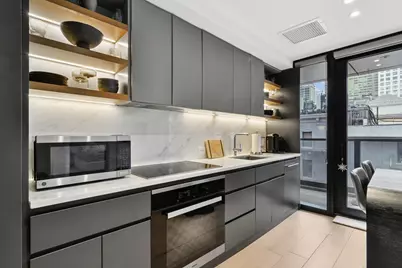 300 W 30th Street #4B, New York City, NY 10001 - Photo 5