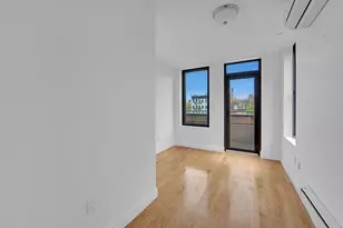 419 E 117th St, New York, NY 10035 - Photo 9