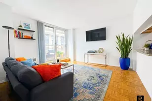 350 W 50th St, New York City, NY 10019 - Photo 3