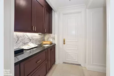 2 E 55th Street #835/31, New York, NY 10022 - Photo 7