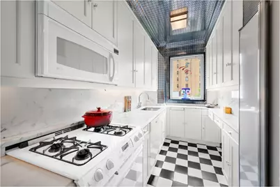 930 5th Avenue #8F, New York City, NY 10021 - Photo 11