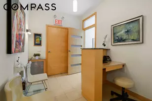 570 Park Ave, New York City, NY 10065 - Photo 3