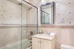 399 E 72nd St, New York City, NY 10021 - Photo 9