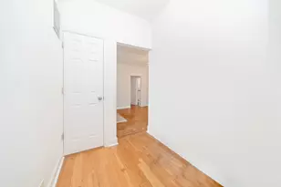 41-41 41st St, New York City, NY 11104 - Photo 9