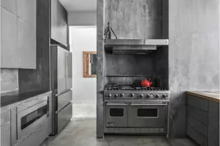 448 W 37th St, New York City, NY 10018 - Photo 5