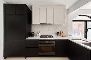 8 Windsor Pl, New York City, NY 11215 - Photo 3