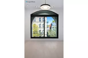 8 Windsor Pl, New York City, NY 11215 - Photo 11