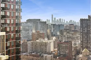 235 E 40th St, New York City, NY 10016 - Photo 3