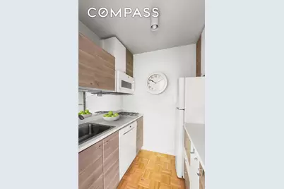 201 W 21st Street #14J, New York City, NY 10011 - Photo 5