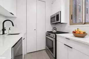101 W 79th St, New York, NY 10024 - Photo 3