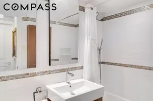 520 E 76th St, New York City, NY 10021 - Photo 9