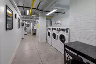 245 E 72nd St, New York City, NY 10021 - Photo 13