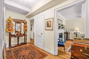 325 E 72nd St, New York City, NY 10021 - Photo 5