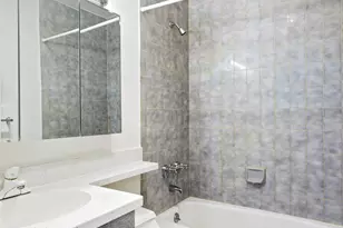 300 E 95th St, New York City, NY 10128 - Photo 3
