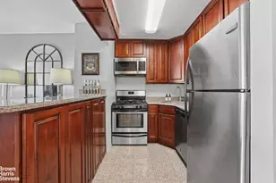 340 E 93rd St, New York City, NY 10128 - Photo 3