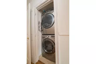 203 W 90th St, New York, NY 10024 - Photo 25