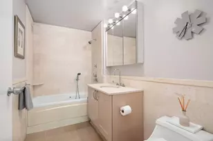 99 Jane St, New York City, NY 10014 - Photo 9