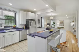 305 W 98th St, New York City, NY 10025 - Photo 3