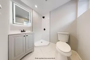 8 Thayer Pl, New York City, NY 10306 - Photo 23
