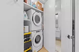 24-75 38th St, New York City, NY 11103 - Photo 7