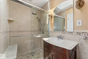 19-10 150th St, New York City, NY 11357 - Photo 7