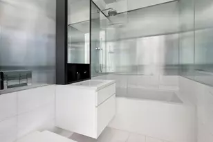 157 W 57th St, New York City, NY 10019 - Photo 17