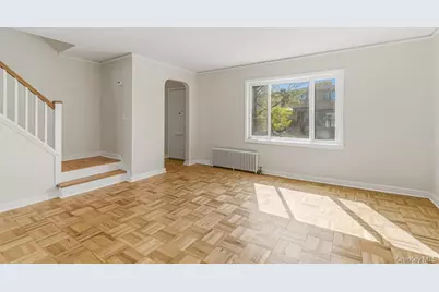 69-25 165th Street, New York City, NY 11365 - Photo 9
