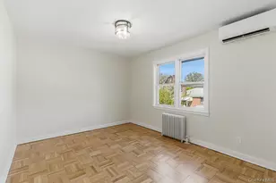 69-25 165th St, New York City, NY 11365 - Photo 15
