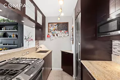 2025 Broadway #29G, New York City, NY 10023 - Photo 3