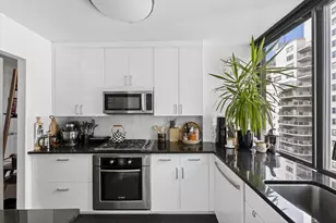 300 E 64th St, New York, NY 10021 - Photo 3