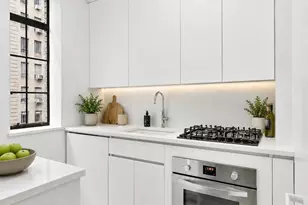 333 W 56th St, New York City, NY 10019 - Photo 7