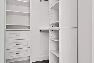 11-12 44th Dr, New York City, NY 11101 - Photo 3