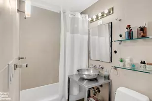 130 W 67th St, New York City, NY 10023 - Photo 5