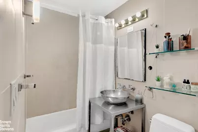 130 W 67th Street #22H, New York City, NY 10023 - Photo 5