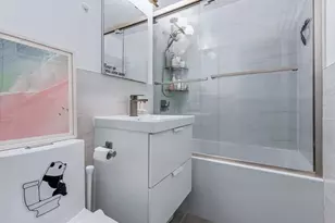 98-20 62nd Dr, New York City, NY 11374 - Photo 5