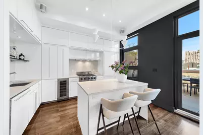 406 W 45th Street #PHA, New York City, NY 10036 - Photo 5