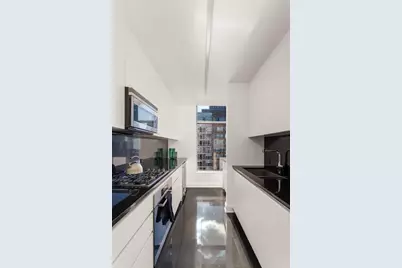 250 E 54th Street #29D, New York City, NY 10022 - Photo 9