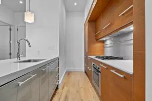 360 Furman St, New York City, NY 11201 - Photo 3
