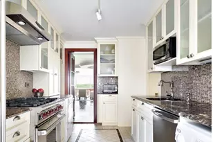 24 Central Park S, New York City, NY 10019 - Photo 3