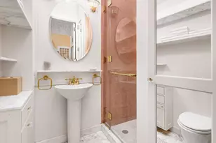 205 W 57th St, New York City, NY 10019 - Photo 11