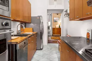 205 W 57th St, New York City, NY 10019 - Photo 7
